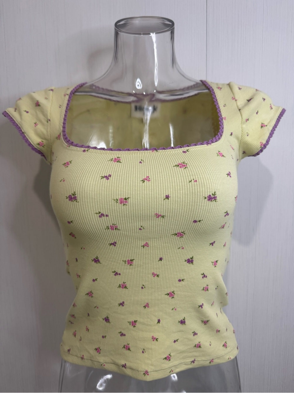 Rouje Siam Top in Mini Fleurs Anis. Yellow. Size 34. XS/S. So pretty!